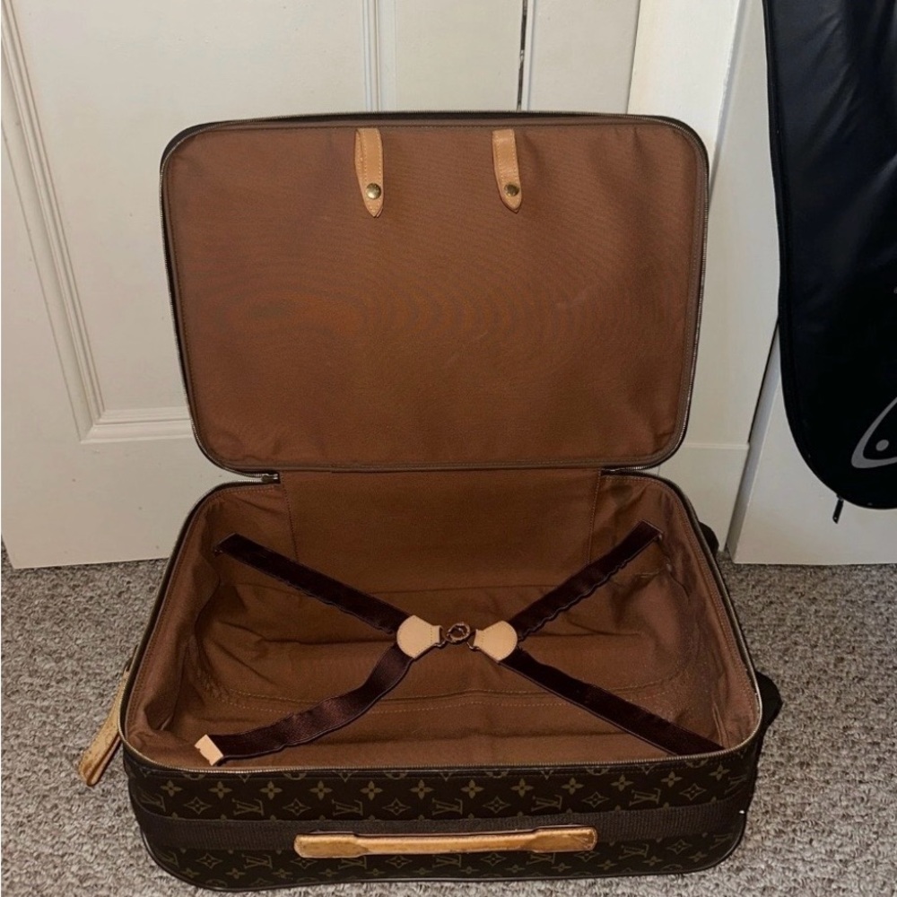 Louis Vuitton Monogram Rolling Suitcase with Vachetta Trim - Brown/Tan - Picture 6 of 9